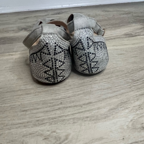 Bakers Alena Silver & Black Rhinestone Embellished Pointed Toe Flat Shoes Size 7 - Picture 3 of 7